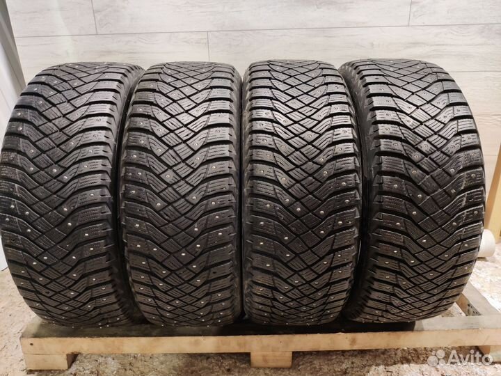 Goodyear UltraGrip Arctic 2 215/55 R17 98T