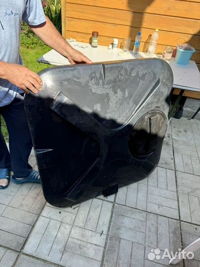 Пластиковый бак для душа