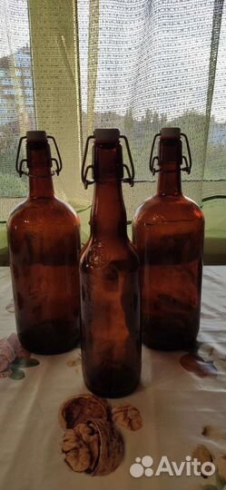 Бутылка с бугельной пробкой 1 л и 0.5 л