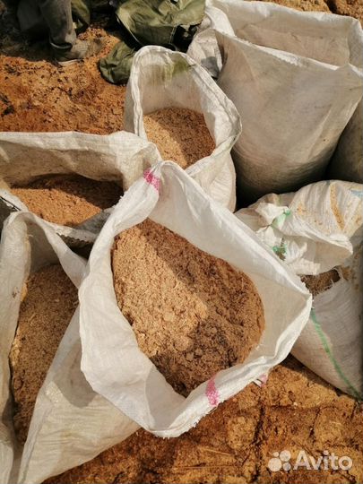 Конский перегной, чернозем, опилки