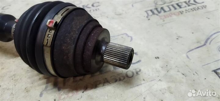 Полуось передняя правая VW Passat (B7) 2011-2015