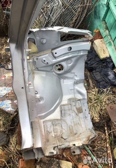 Левый стакан c лoнжероном toyоta саmry v40