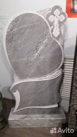 Памятники в Серове