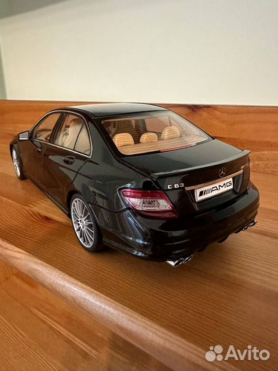 Autoart 1:18 Mercedes C63