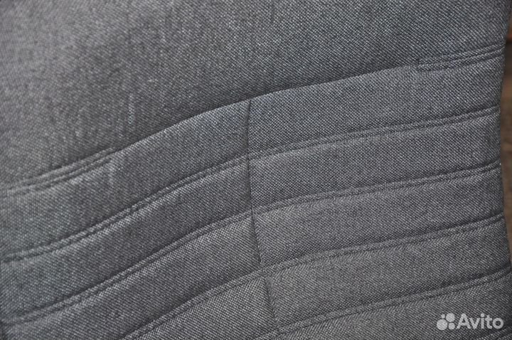 Офисное кресло 