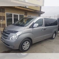 Hyundai Grand Starex 2.4 AT, 2014, 191 000 км, с пробегом, цена 2 700 000 руб.