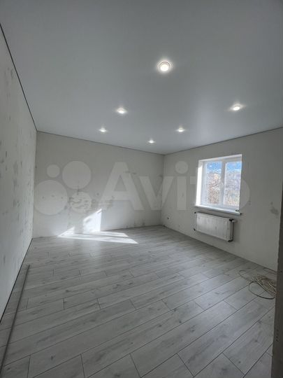 Дом 137 м² на участке 5 сот.