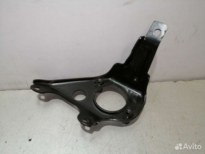 Кронштейн распределителя 1.8 дизель Форд Фокус 2