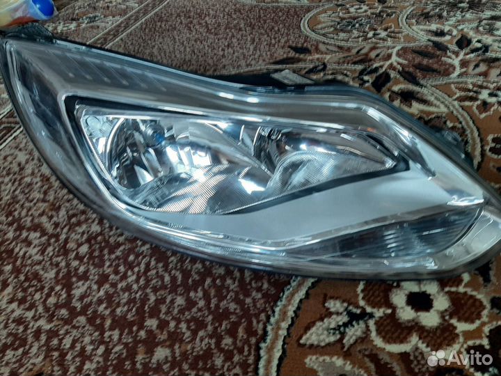 Фара правая Ford Focus 3 оригинал