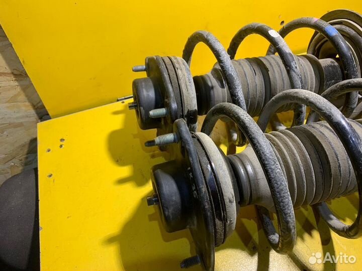 Стойка передняя в сборе Hyundai ix35 2010-2015