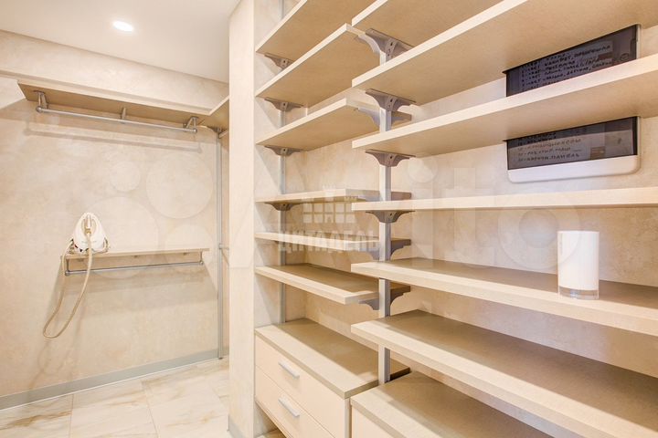 3-к. квартира, 115 м², 3/23 эт.