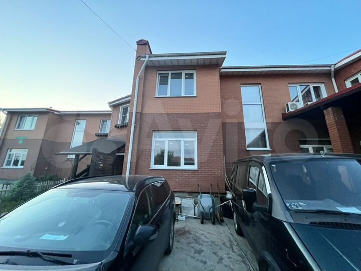 Таунхаус 145 м² на участке 2,8 сот.