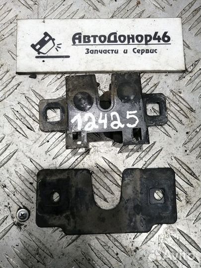 Замок капота левый Range Rover Sport 1, L320