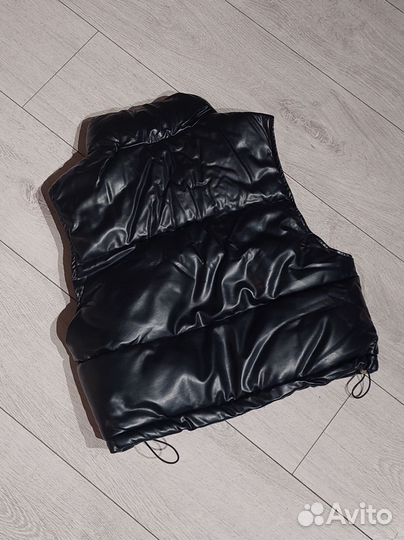 Жилет укороченный утепленный