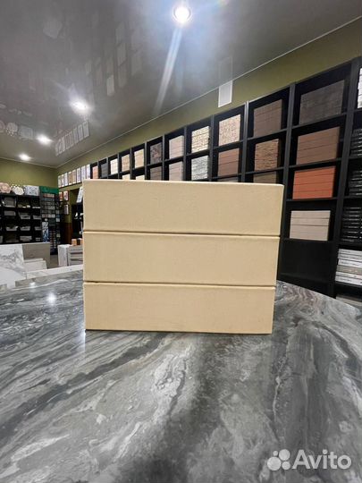 Лицевой керамический кирпич слоновая кость Строма 1нф