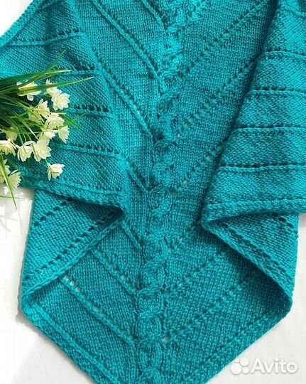 Вязаный комплект - берет и бактус