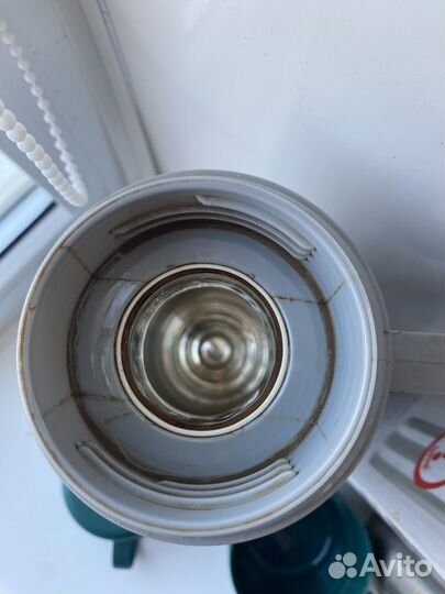 Два термоса