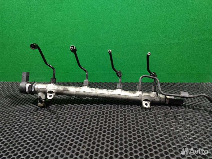 Топливная рампа Mercedes Vito W639 2004