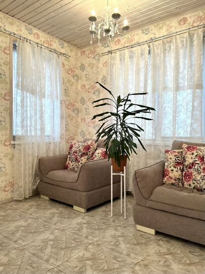 Дом 170 м² на участке 10,8 сот.