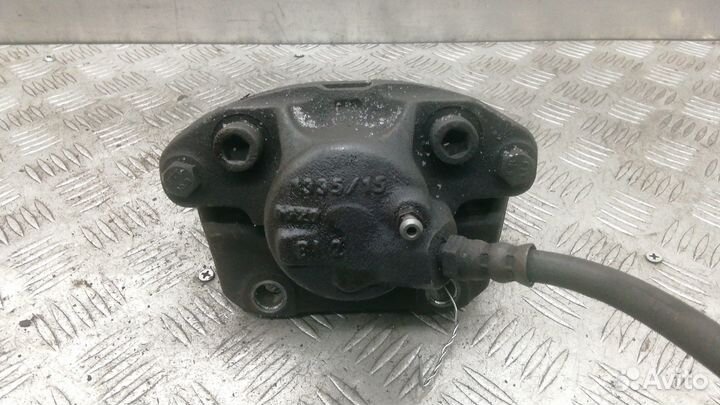 Суппорт передний правый Dacia Sandero 2010