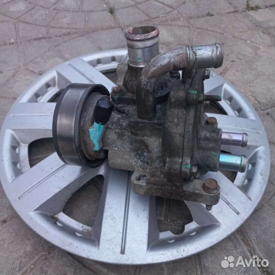 Водяной насос помпа