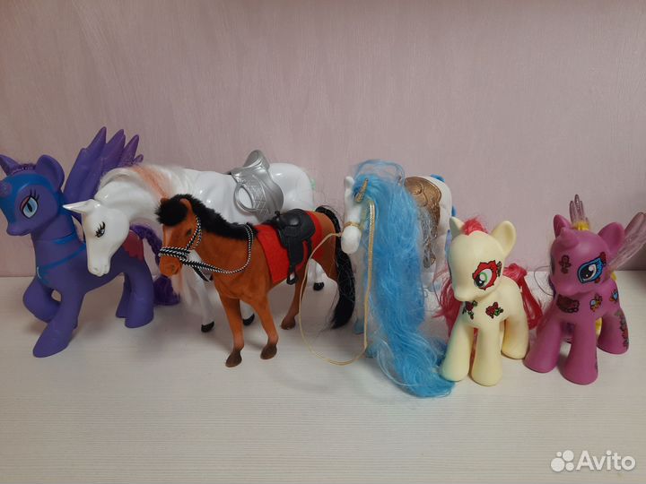 Детские игрушки лошадки