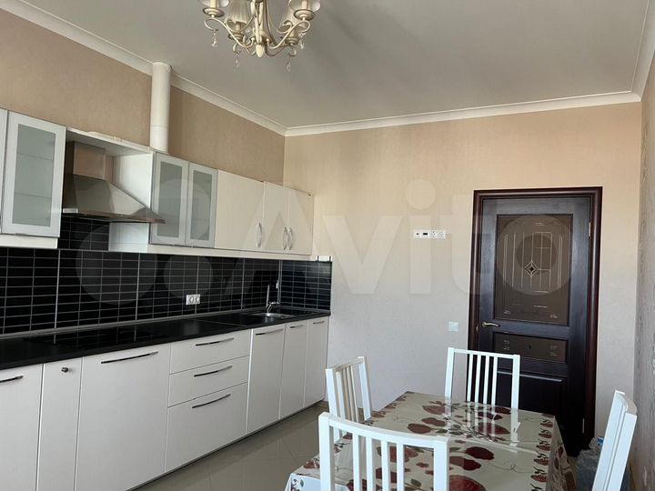 2-к. квартира, 74 м², 16/17 эт.