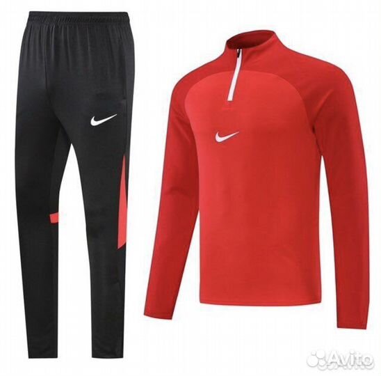 Тренировочный костюм на команду