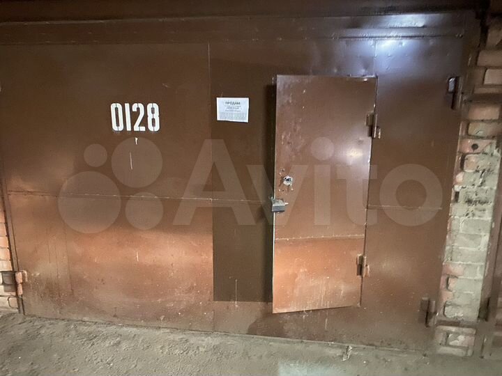 Гараж, > 30 м²