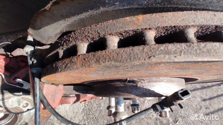Передний кулак Mercedes ML W164
