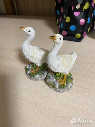 Статуэтка птицы