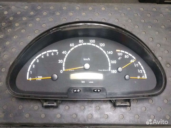 Панель приборов на Мерседес Спринтер 903