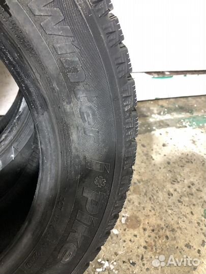 Hankook Winter I'Pike 215/65 R17