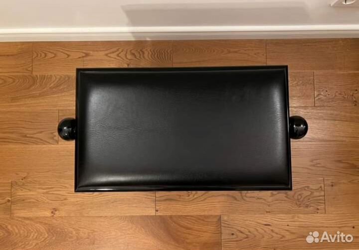 Банкетка для пианино