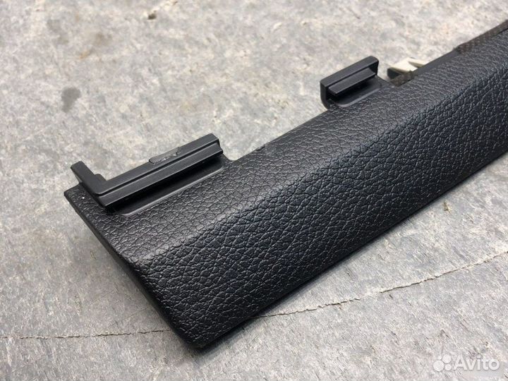 Накладка консоли Kia Stinger