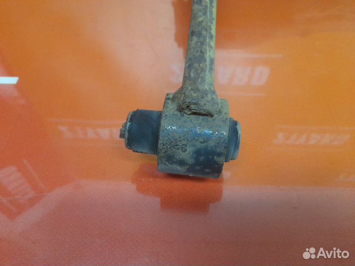 Рычаг задний правый Toyota Avensis