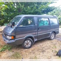 Mazda Bongo 2.0 AT, 1993, 300 000 км, с пробегом, цена 300 000 руб.