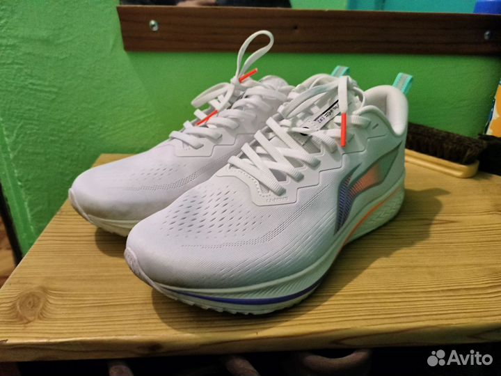 Беговые кроссовки Li-Ning Men RED hare VII 42 разм