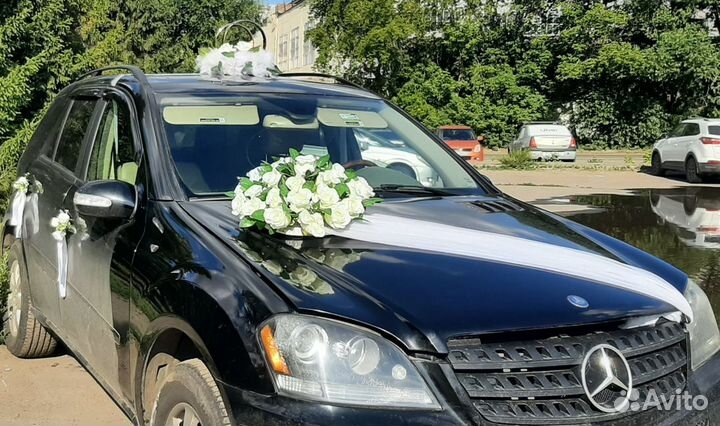 Свадебные украшения на машину