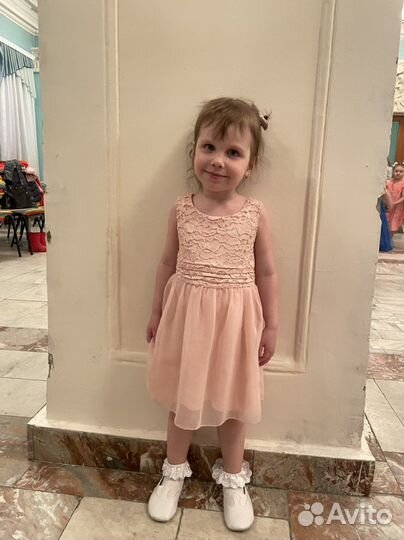 Платье нарядное для девочки 86-92р