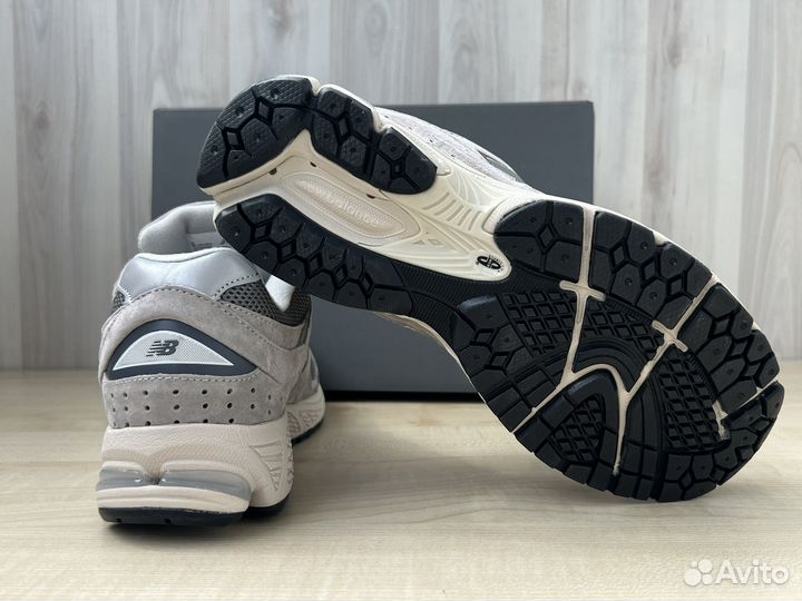 Кроссовки New Balance 2002r grey