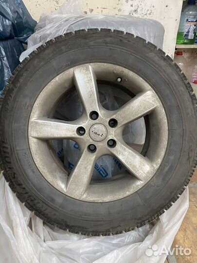 Bridgestone Blizzak Ice 5/9 R16