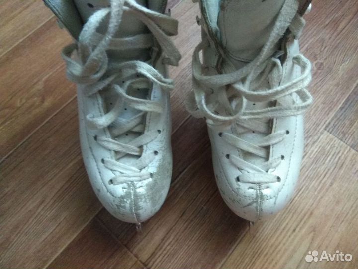 Фигурные коньки risport