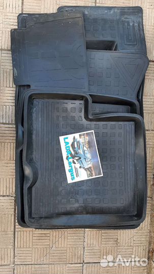 Комплект автомобильных ковриков Лада Ларгус