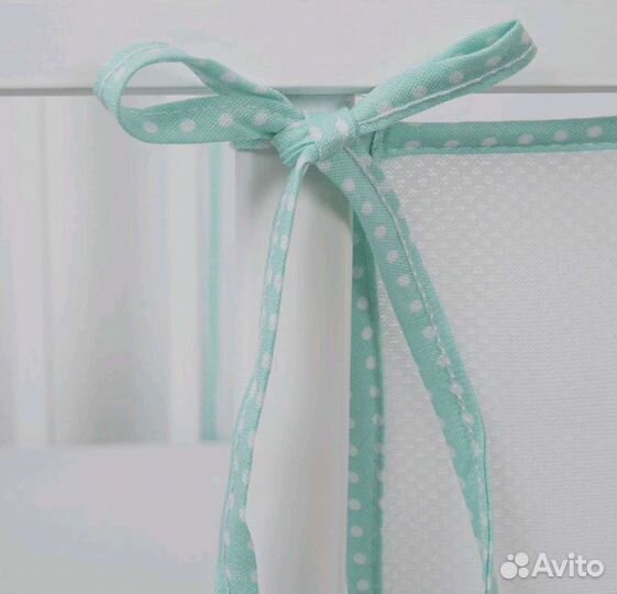 Защитный бортик на кроватку (дышащая сетка)