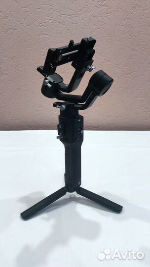 Электронный стабилизатор DJI Ronin SC