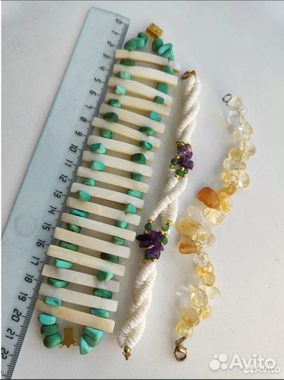 Броши, бусы, браслеты разные Чехословакия