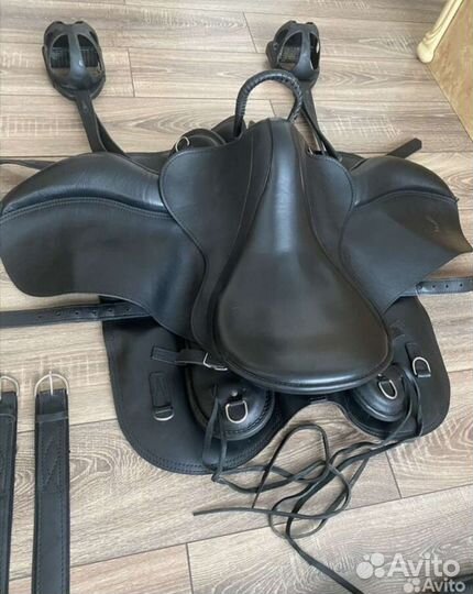 Седло для лошади
