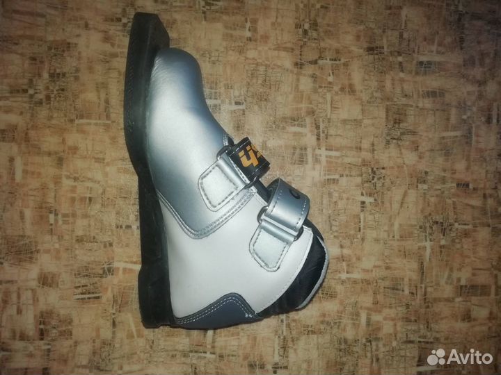 Ботинки для беговых лыж детские