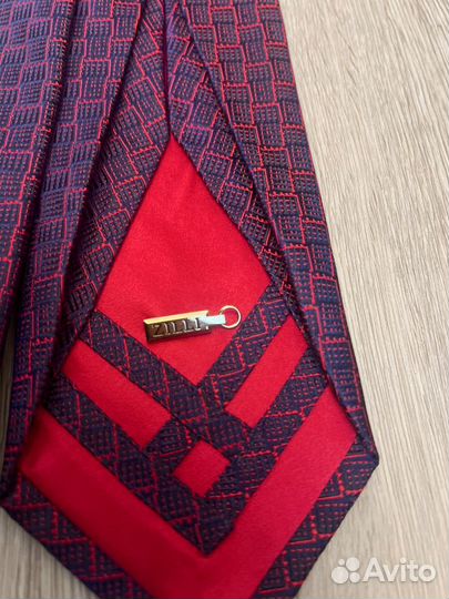 Мужской галстук